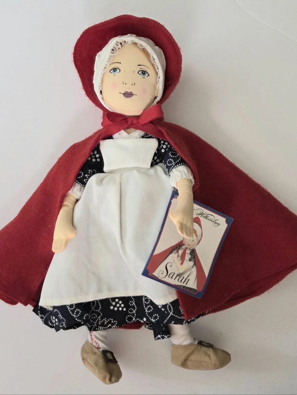 LOT OF 9 HISTORICAL CLOTH DOLLS, PAINTED FACES, COLONIAL WILLIAMSBURG FOUNDATION